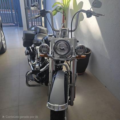 HARLEY-DAVIDSON SOFTAIL DELUXE 